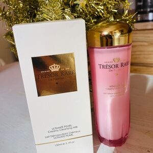 Tresor Rare Ultimate Pearl Creamy Cleansing Milk